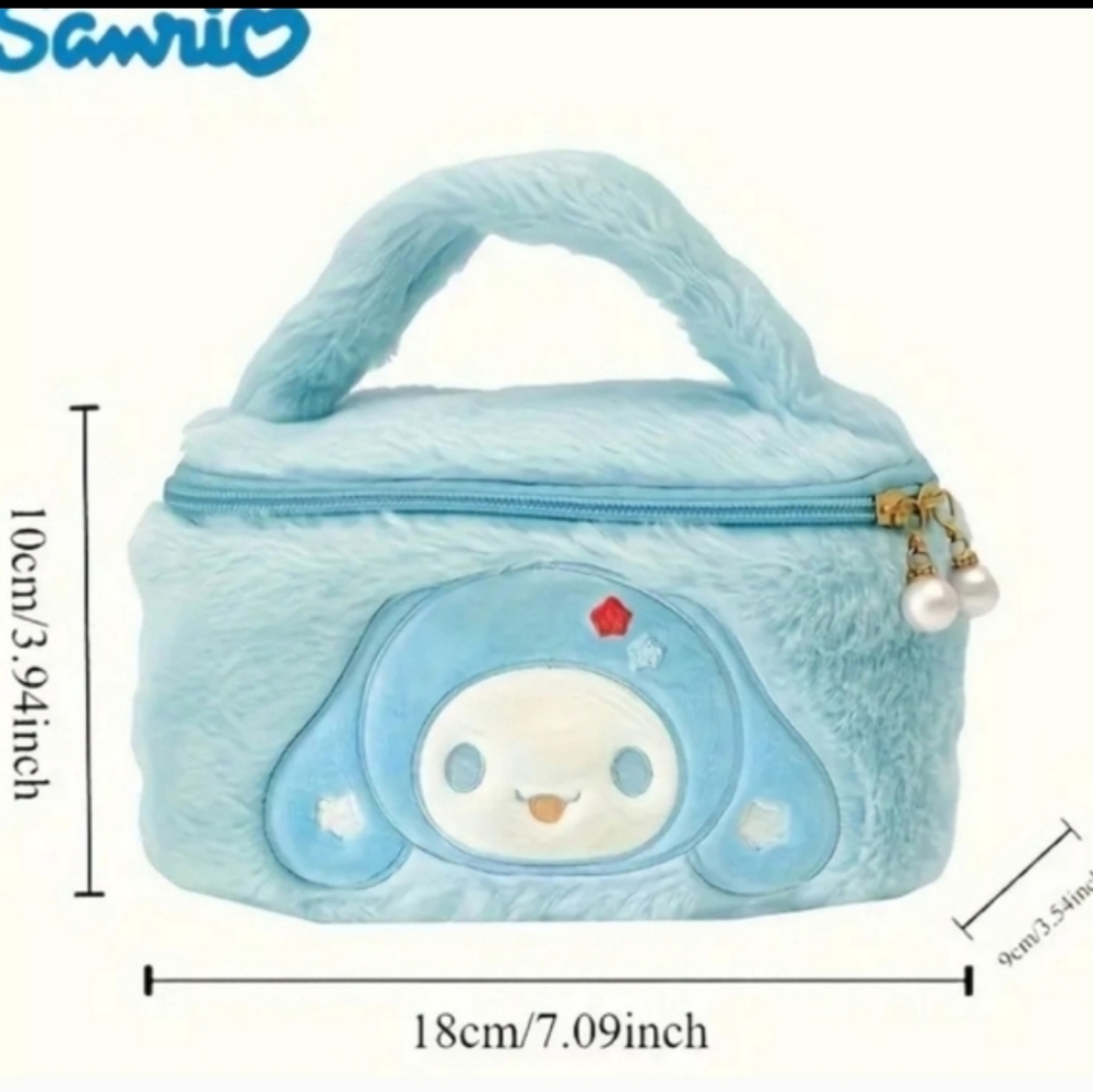 Cinnamon Roll Plush Handbag/Makeup Bag NWT - Picture 2 of 2